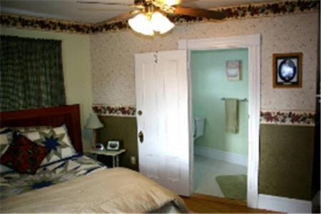 The Young House Bed And Breakfast Millinocket Quarto foto